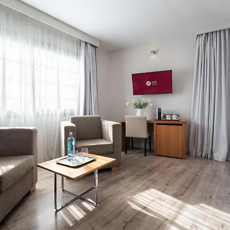 إكس إيستبونا ثالاسو آند سبا - للبالغين فقط فندق إِستيبونا