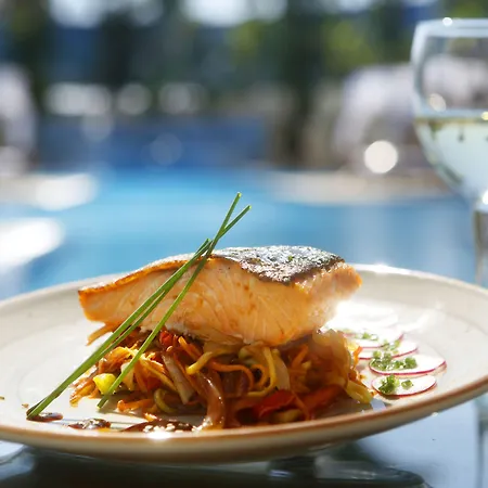 إكس إيستبونا ثالاسو آند سبا - للبالغين فقط إِستيبونا